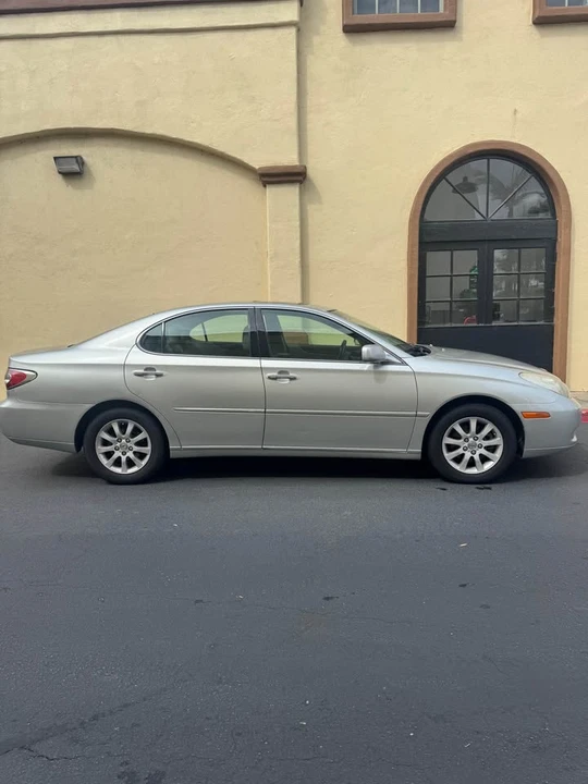 2004 Lexus ES 4th Gen - Image 5 of 14