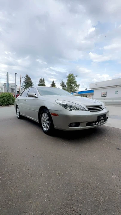 2004 Lexus ES 4th Gen - Image 2 of 11