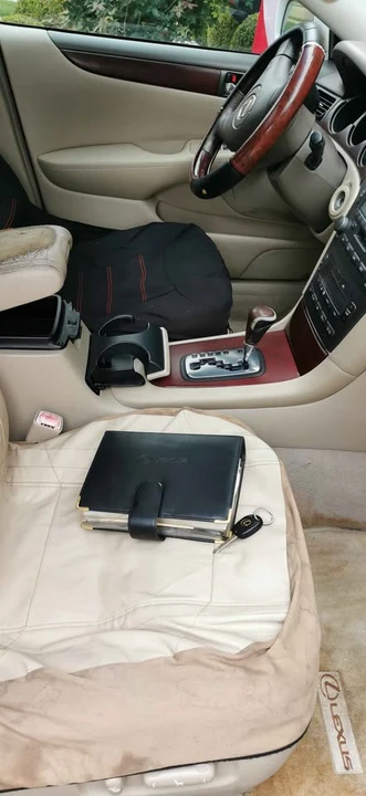2004 Lexus ES 4th Gen - Image 11 of 11