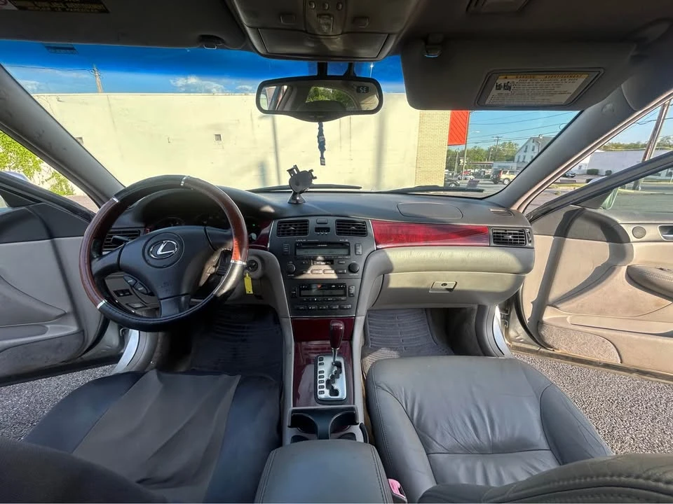 2004 Lexus ES 4th Gen - Image 12 of 13