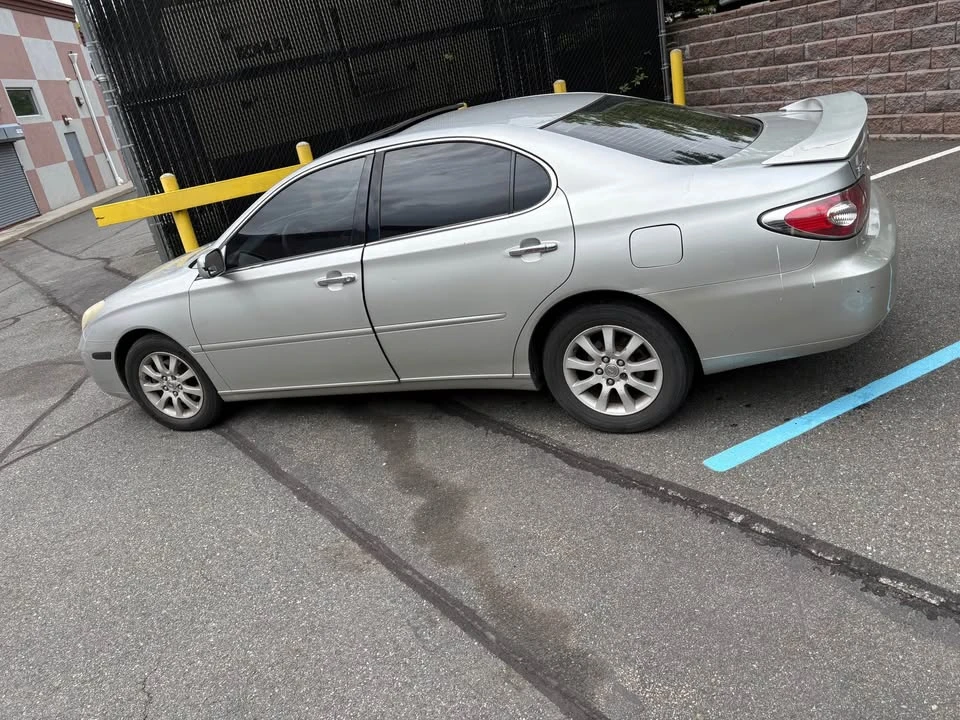 2004 Lexus ES 4th Gen - Image 3 of 9