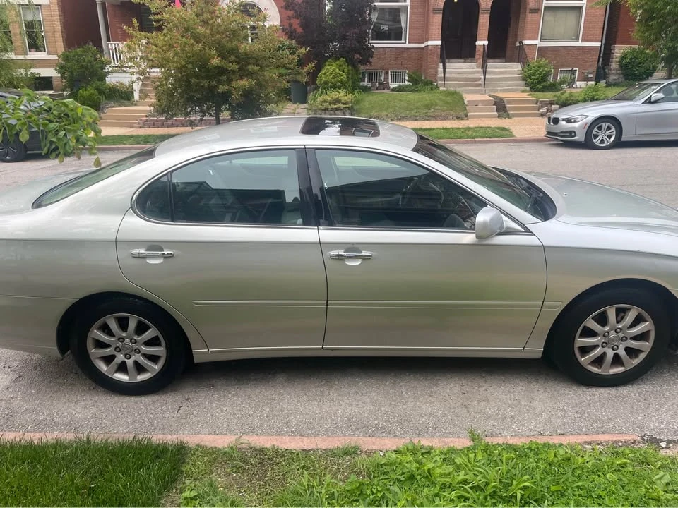 2004 Lexus ES 4th Gen - Image 8 of 9
