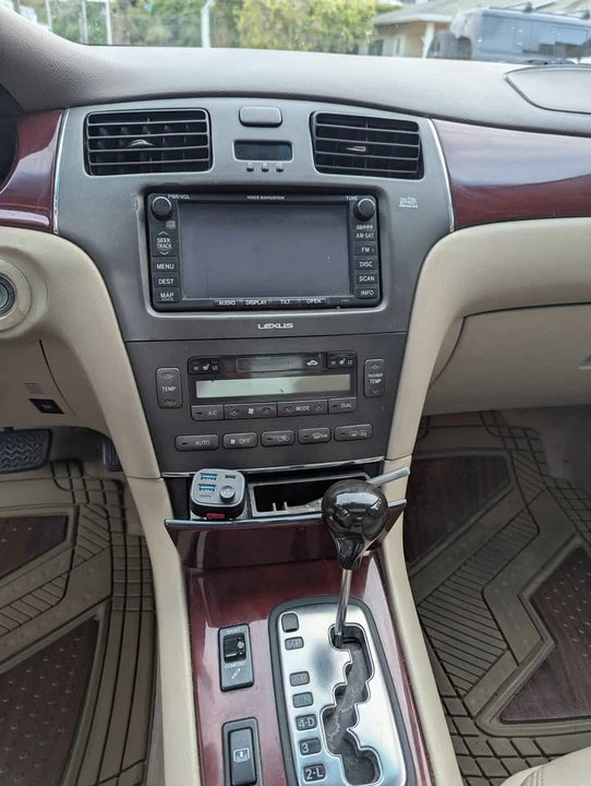2004 Lexus ES 4th Gen - Image 7 of 12