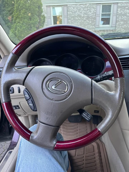 2004 Lexus ES 4th Gen - Image 6 of 9