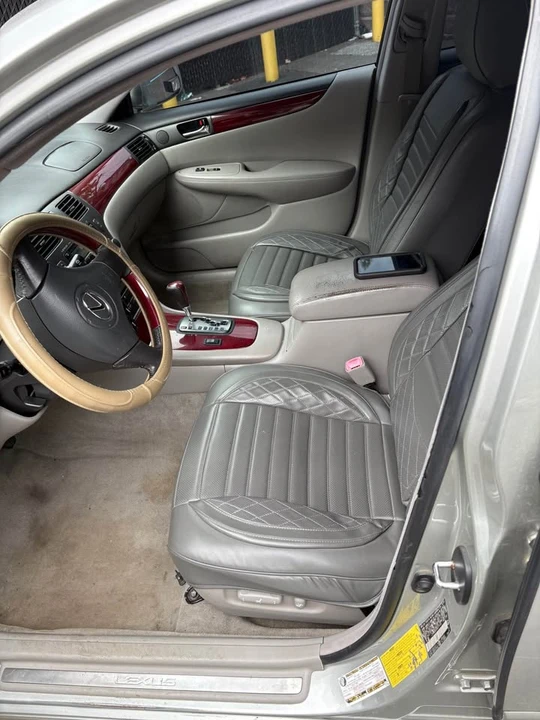 2004 Lexus ES 4th Gen - Image 5 of 9