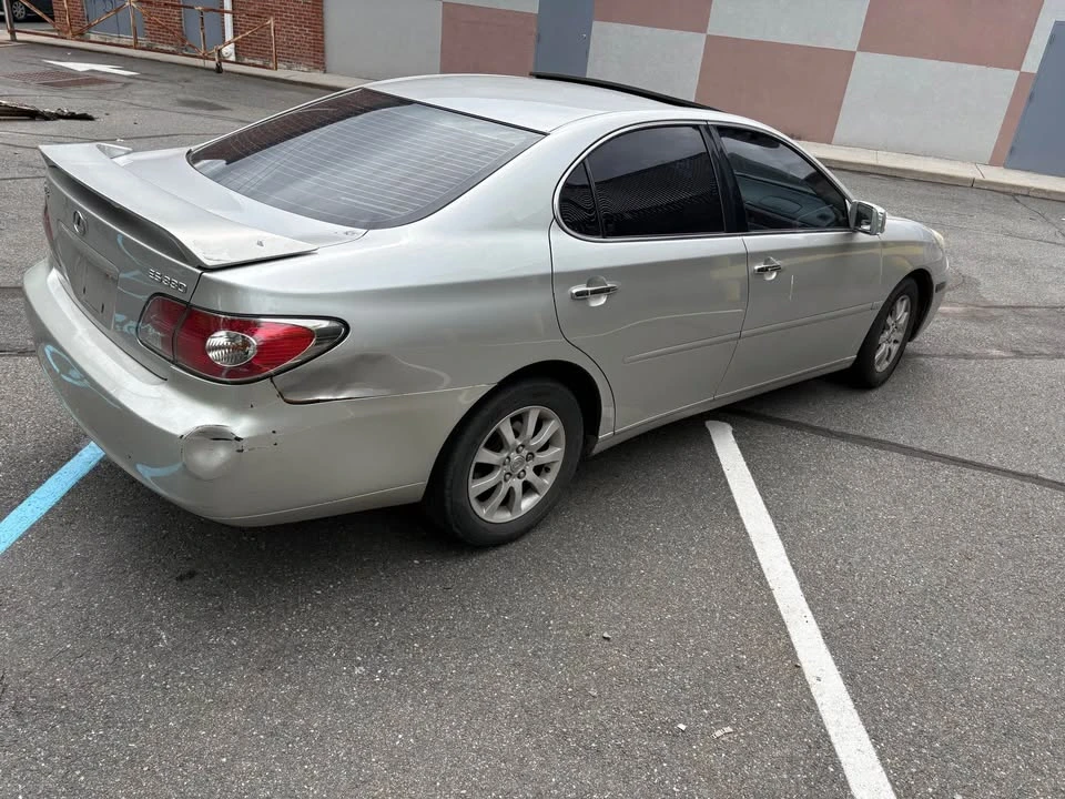 2004 Lexus ES 4th Gen - Image 4 of 9