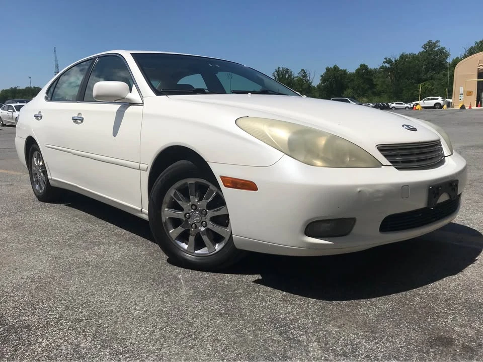 2004 Lexus ES 4th Gen - Image 2 of 7