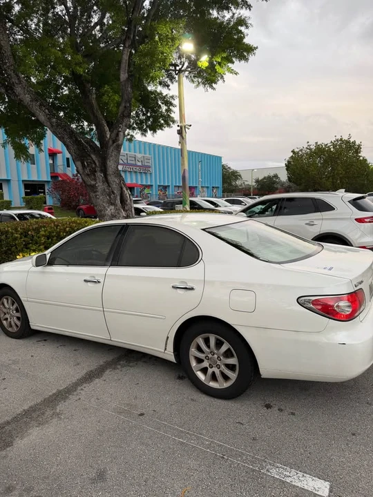 2004 Lexus ES 4th Gen - Image 4 of 7