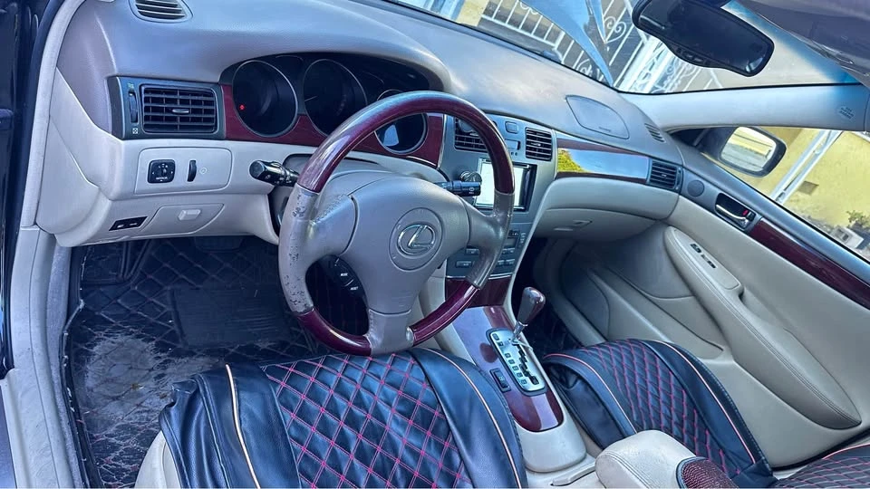 2004 Lexus ES 4th Gen - Image 8 of 17