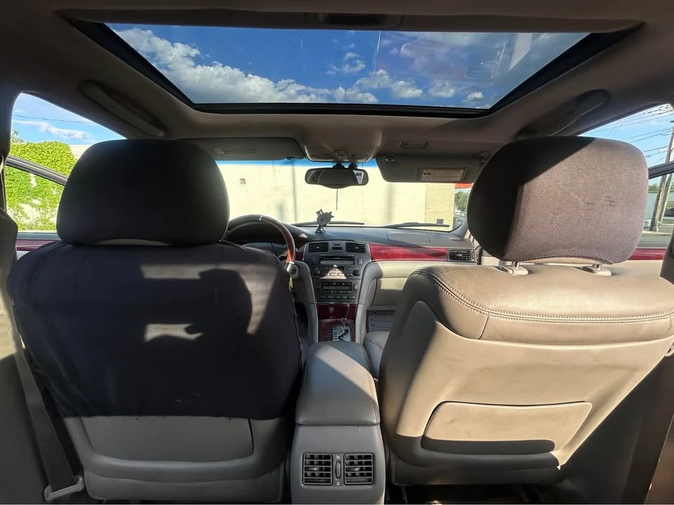 2004 Lexus ES 4th Gen - Image 11 of 13