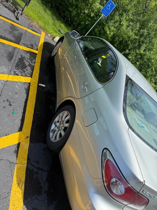 2004 Lexus ES 4th Gen - Image 3 of 10