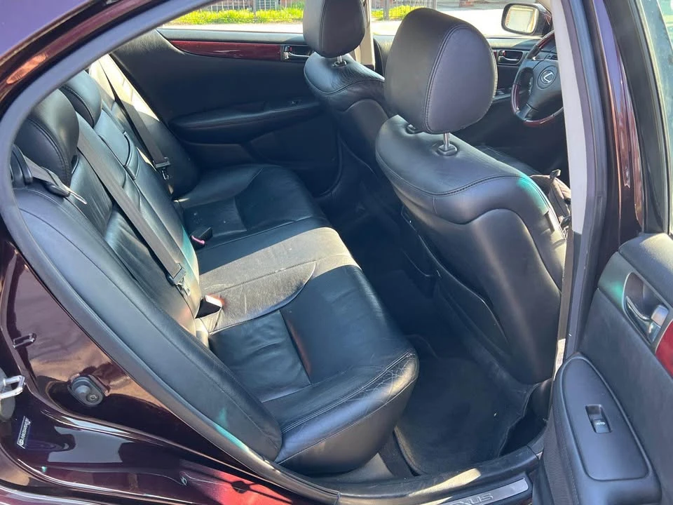 2004 Lexus ES 4th Gen - Image 11 of 15