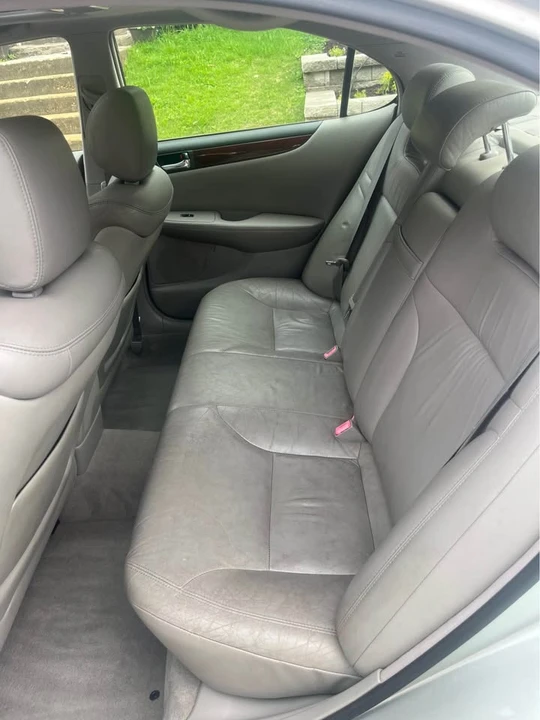 2004 Lexus ES 4th Gen - Image 9 of 9