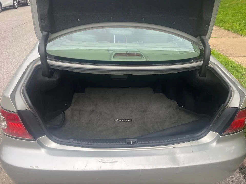 2004 Lexus ES 4th Gen - Image 8 of 9