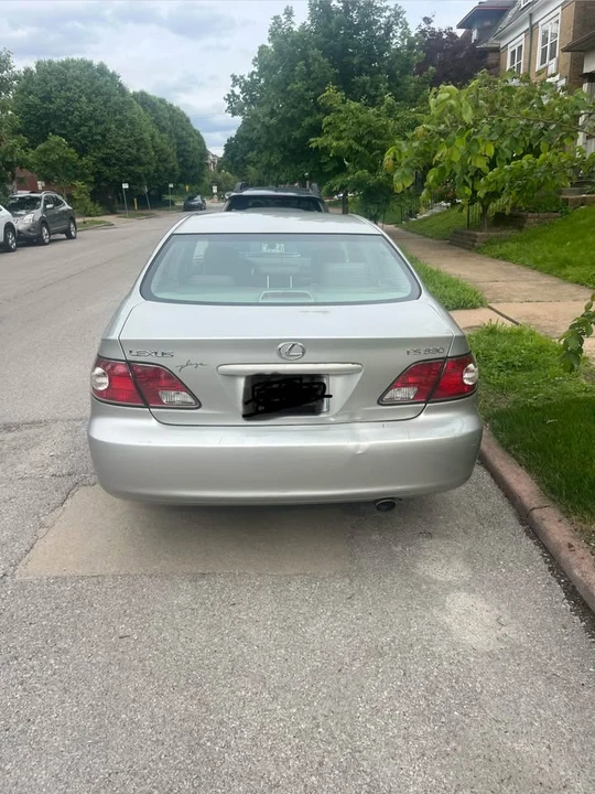 2004 Lexus ES 4th Gen - Image 2 of 9