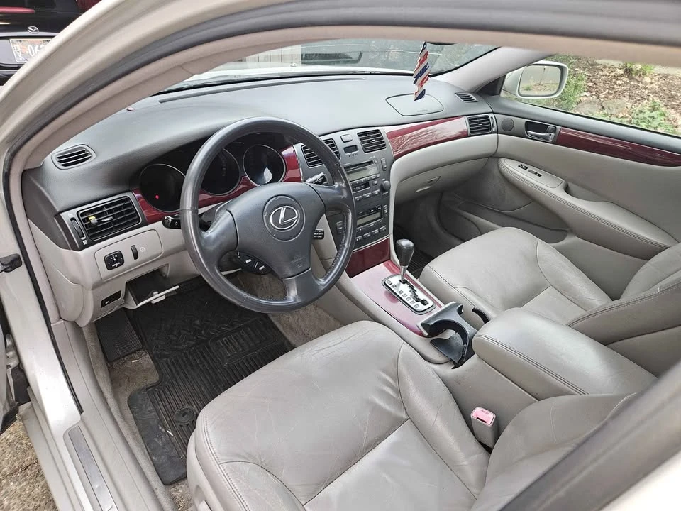 2004 Lexus ES 4th Gen - Image 5 of 5