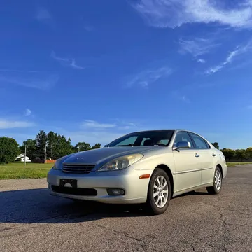 2004 Lexus ES 330 Sedan
