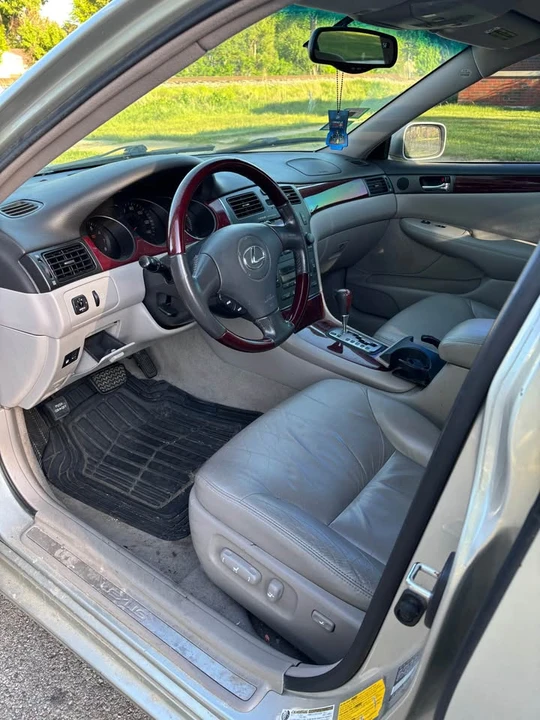 2004 Lexus ES 4th Gen - Image 3 of 7