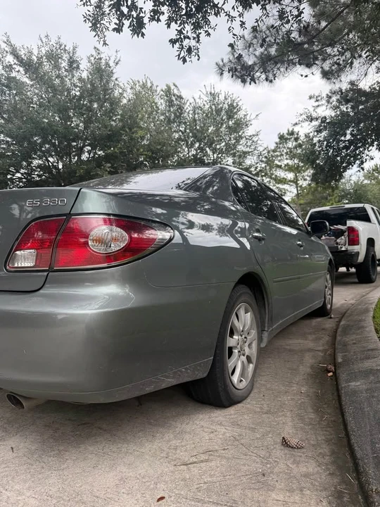 2004 Lexus ES 4th Gen - Image 3 of 16