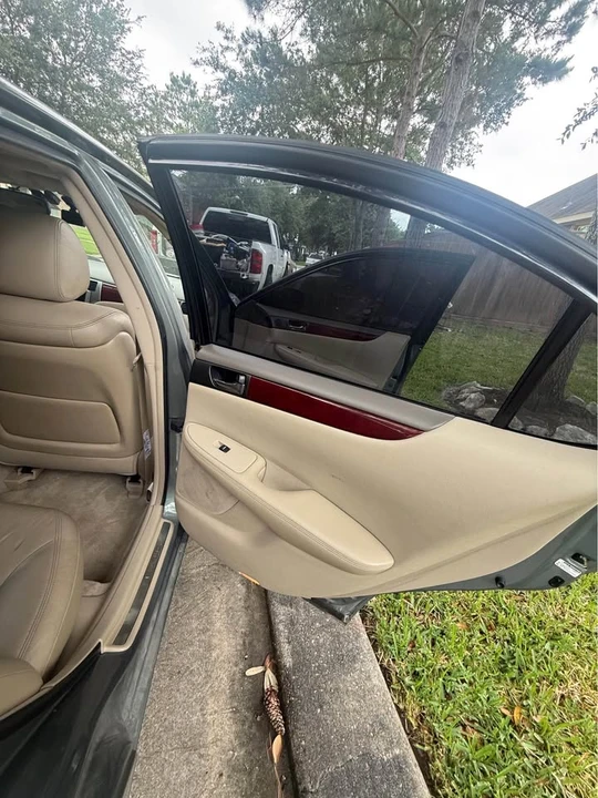 2004 Lexus ES 4th Gen - Image 13 of 16