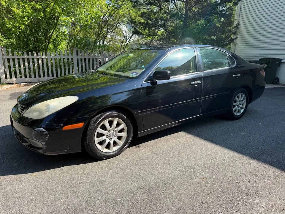 2004 Lexus ES 4th Gen - Image 3 of 18