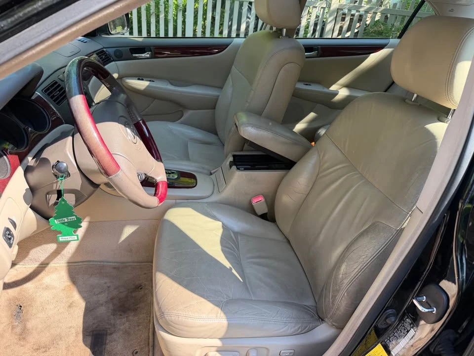 2004 Lexus ES 4th Gen - Image 12 of 18