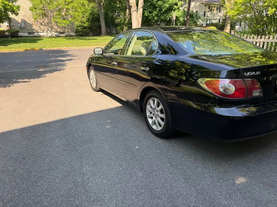 2004 Lexus ES 4th Gen - Image 4 of 18