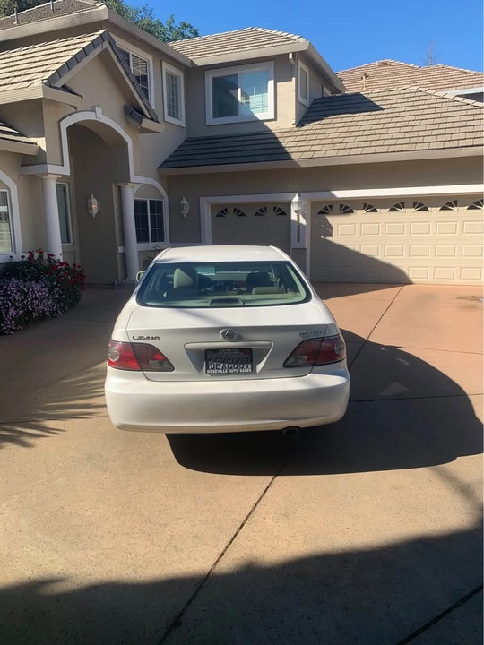 2004 Lexus ES 4th Gen - Image 3 of 10