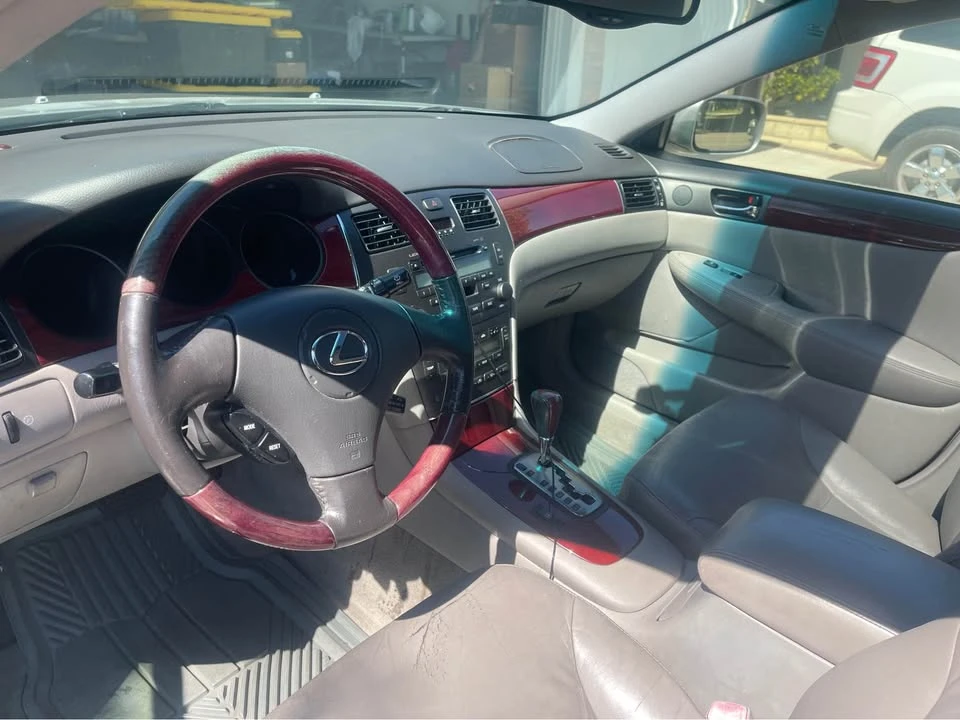 2004 Lexus ES 4th Gen - Image 4 of 7