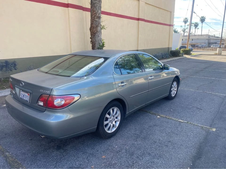 2004 Lexus ES 3rd Gen - Image 4 of 15