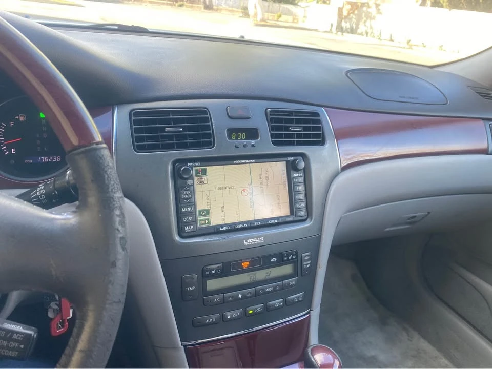 2004 Lexus ES 3rd Gen - Image 6 of 15