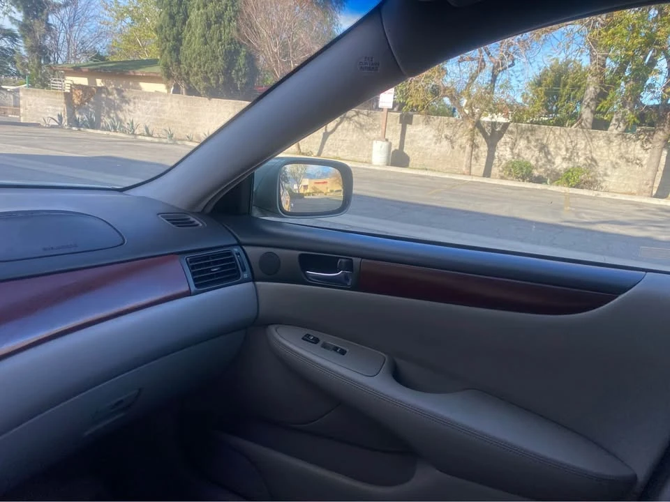 2004 Lexus ES 3rd Gen - Image 7 of 15