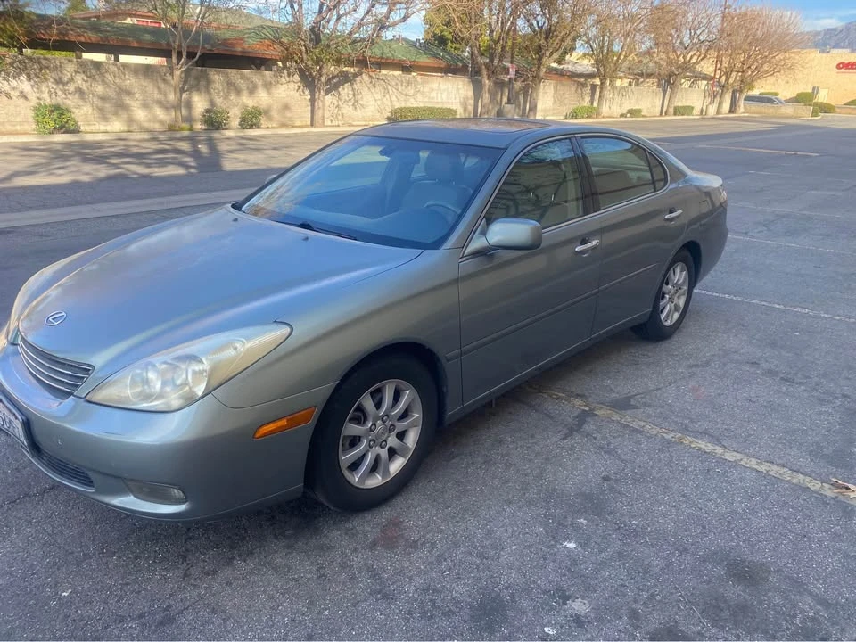 2004 Lexus ES 3rd Gen - Image 3 of 15