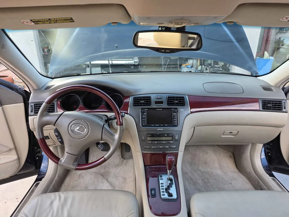 2004 Lexus ES 3rd Gen - Image 10 of 15