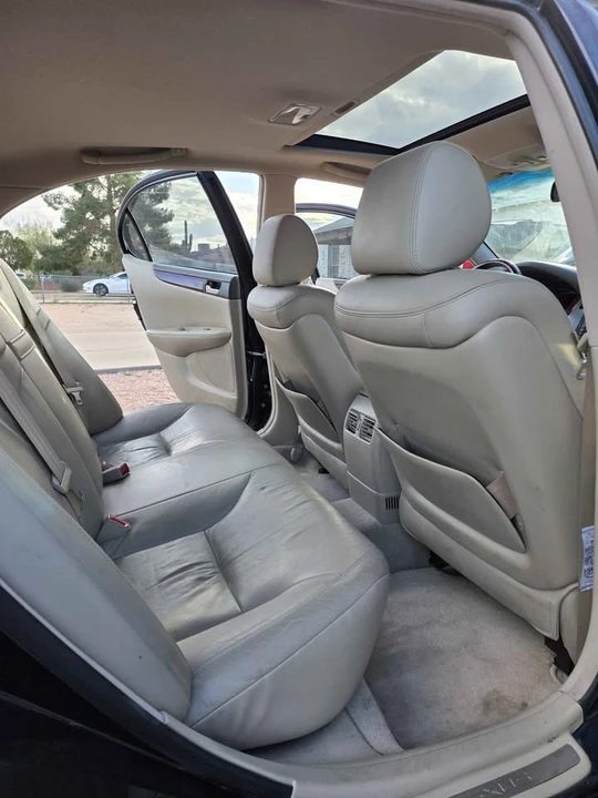 2004 Lexus ES 3rd Gen - Image 11 of 15