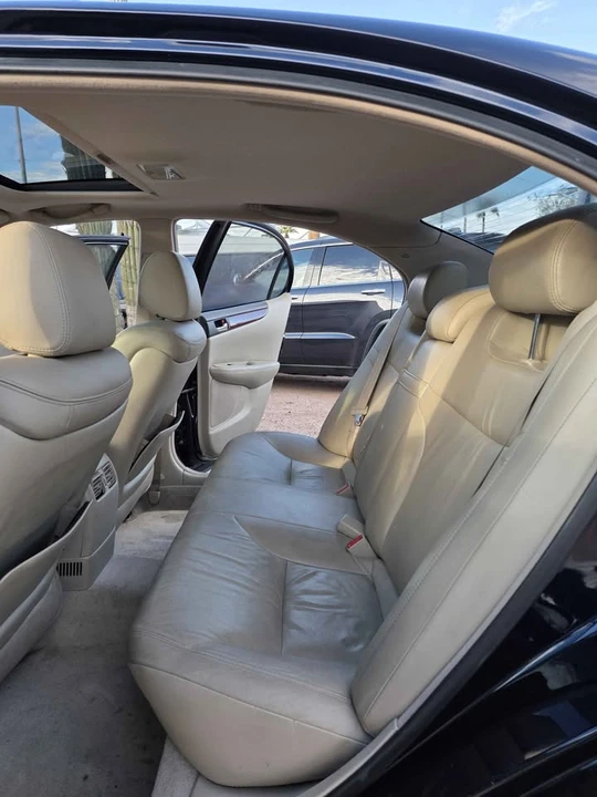 2004 Lexus ES 3rd Gen - Image 12 of 15