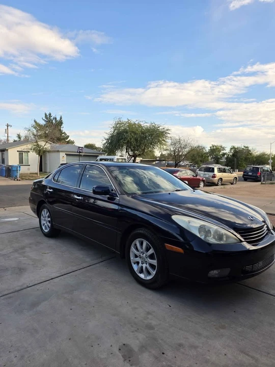 2004 Lexus ES 3rd Gen - Image 2 of 15