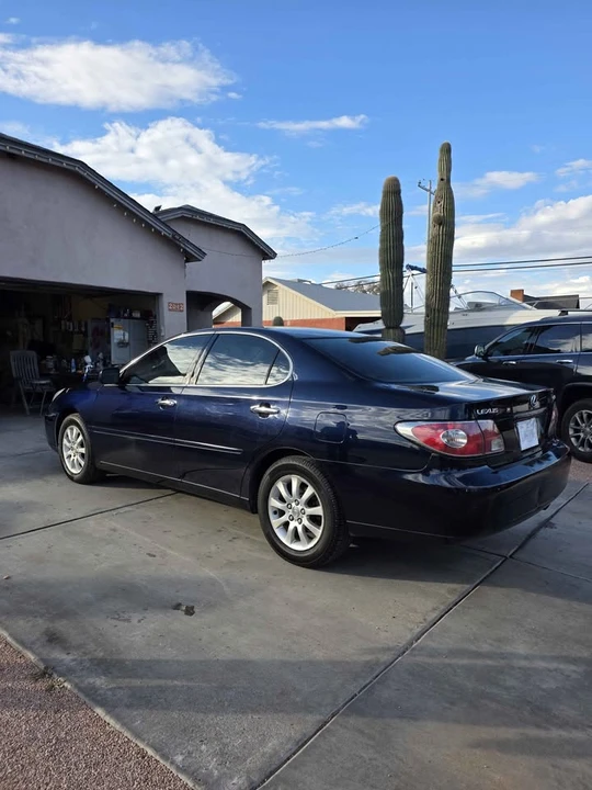 2004 Lexus ES 3rd Gen - Image 3 of 15