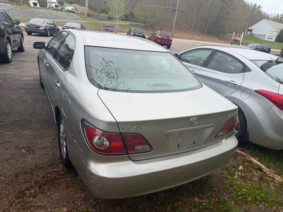2004 Lexus ES 4th Gen - Image 4 of 10