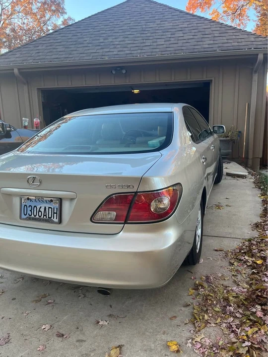 2004 Lexus ES 3rd Gen - Image 3 of 6