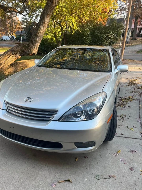 2004 Lexus ES 3rd Gen - Image 2 of 6