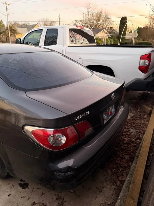 2004 Lexus ES 3rd Gen - Image 5 of 17