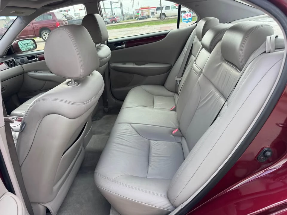 2004 Lexus ES 4th Gen - Image 3 of 13