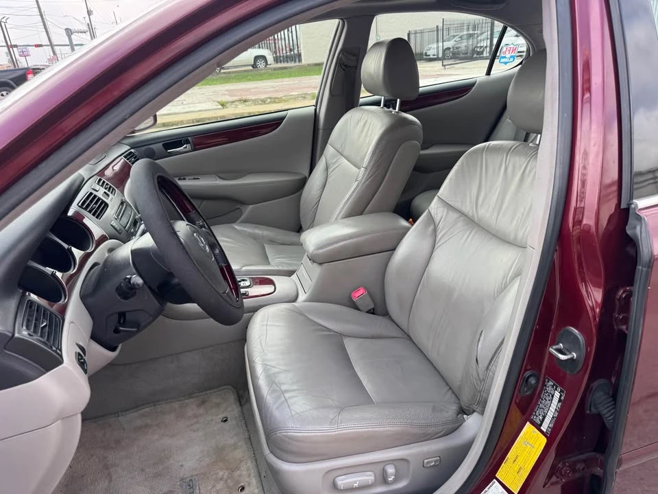 2004 Lexus ES 4th Gen - Image 4 of 13