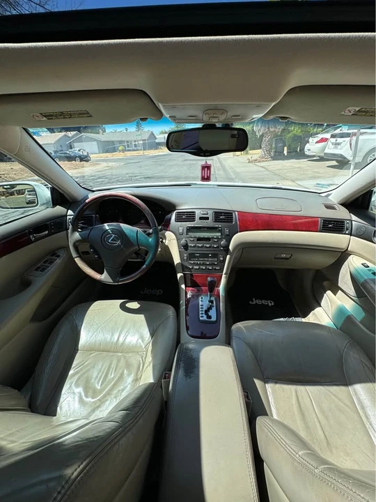 2004 Lexus ES 4th Gen - Image 8 of 9