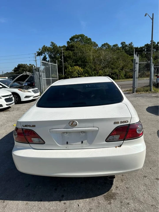 2004 Lexus ES 3rd Gen - Image 2 of 3