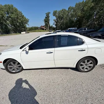 2004 Lexus ES 300 Sedan