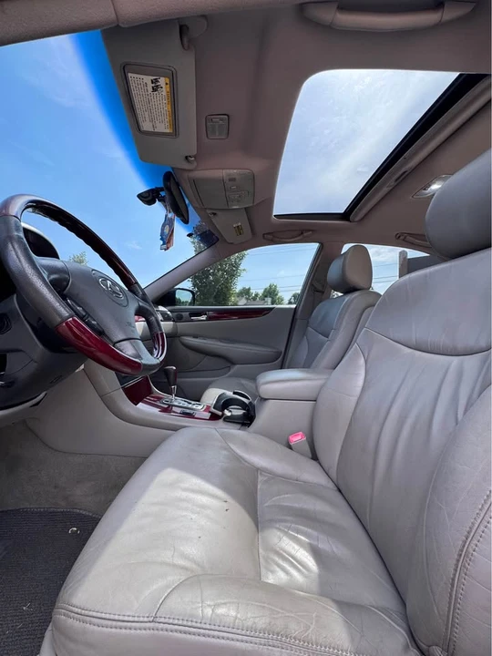 2004 Lexus ES 4th Gen - Image 9 of 14