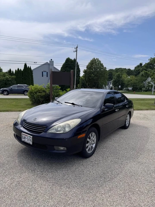 2004 Lexus ES 4th Gen - Image 2 of 14