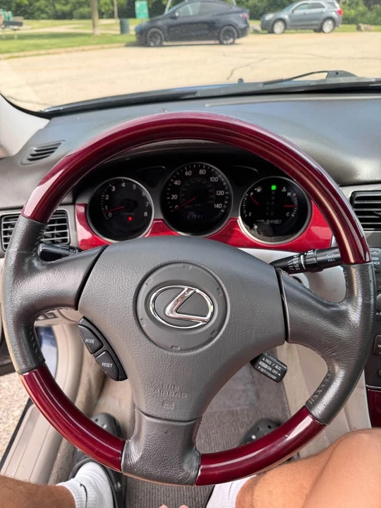2004 Lexus ES 4th Gen - Image 13 of 14